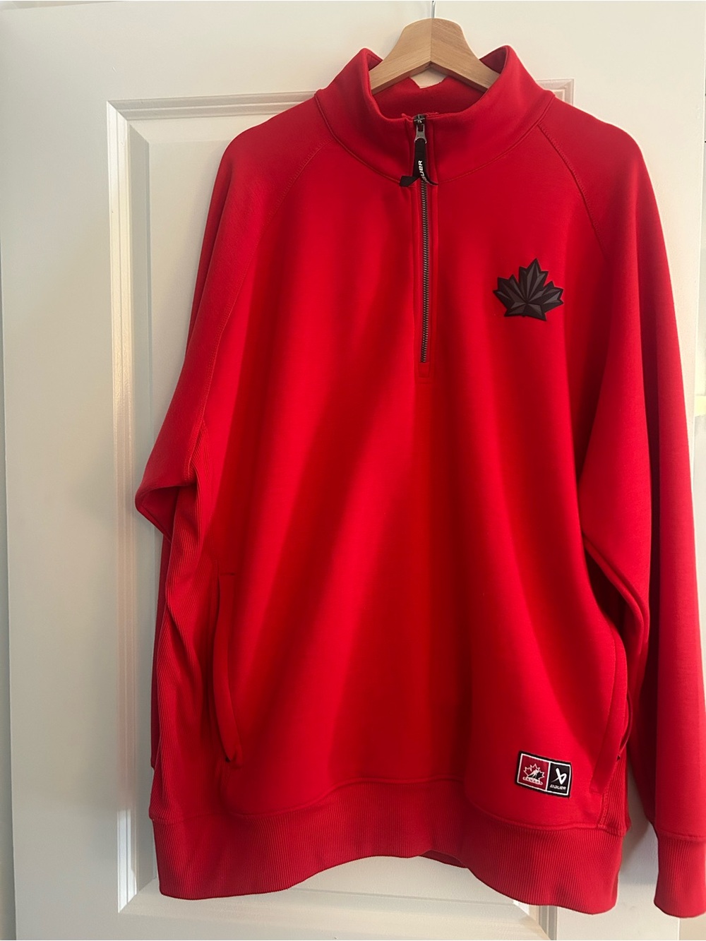 Team Canada Hockey - Men’s Half Zip Sweater (XL)